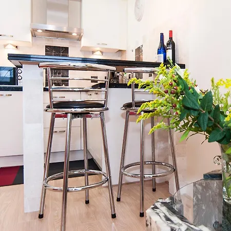 홈스테이 Canaliscious