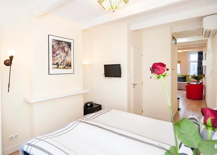 Canaliscious 홈스테이