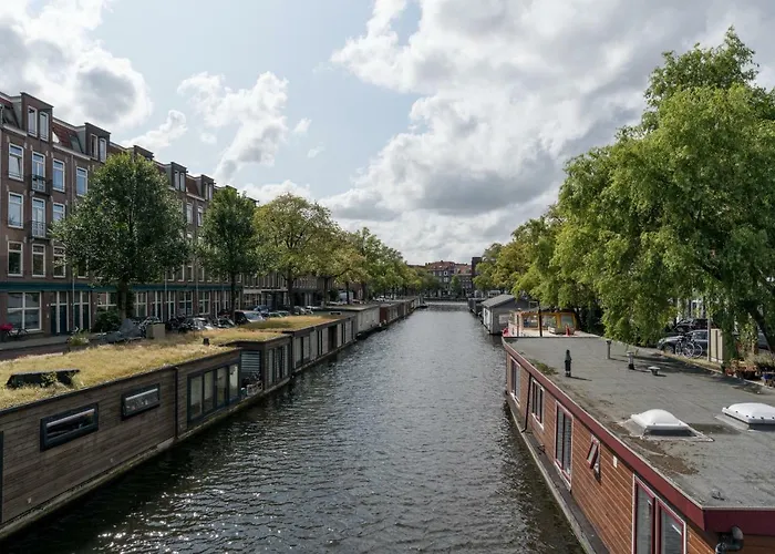 Δωμάτια σε οικογενειακή κατοικία Canaliscious